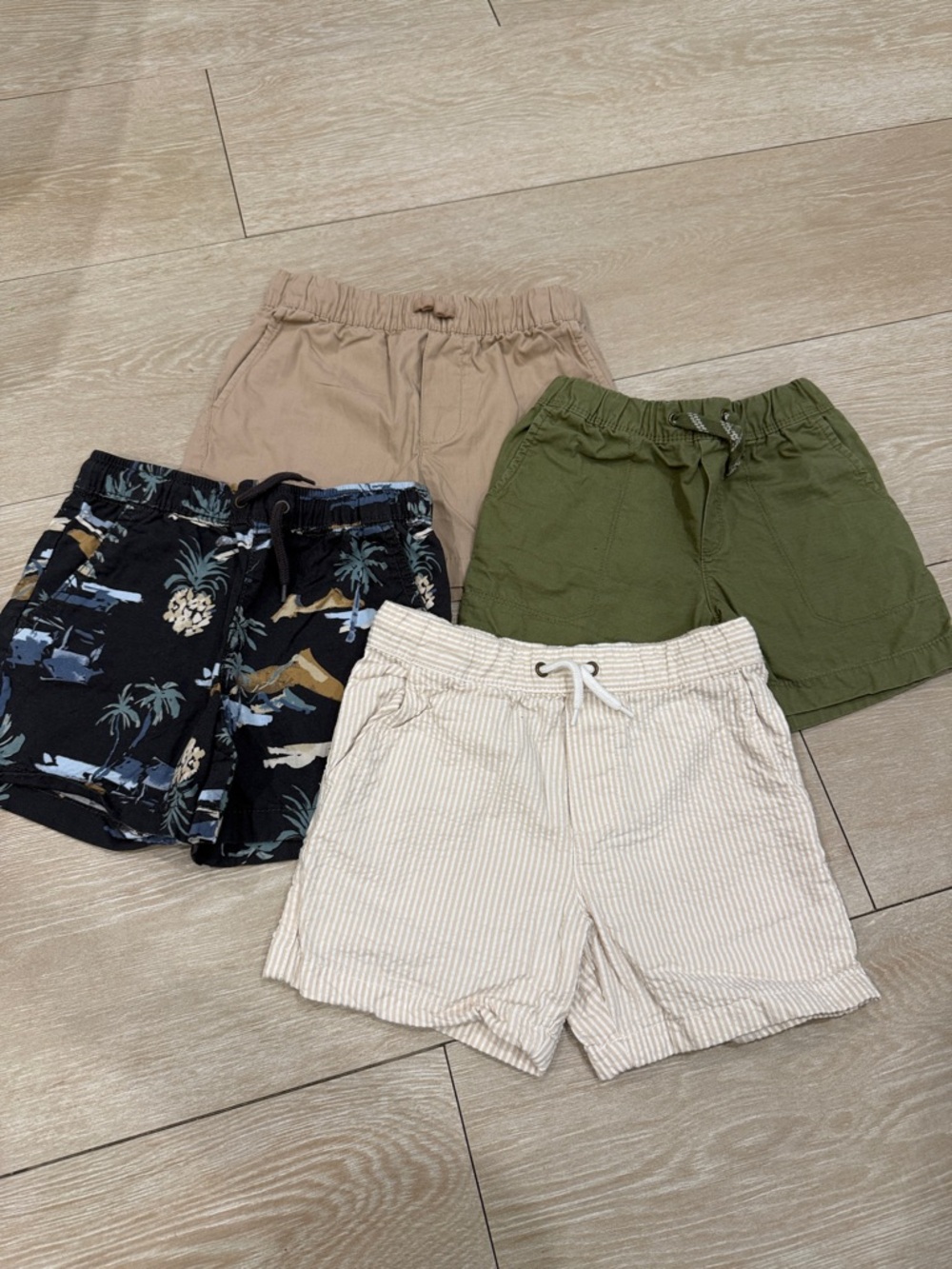 Carter’s boy Shorts Bundle - Neutral, Olive, Navy Tropical, Cream Striped (4 pc)